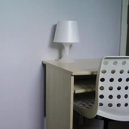 Room, Batorego 29 Apartment Warsaw